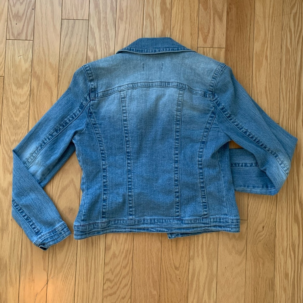 Jean jacket - Picture 2 of 3